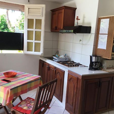 Philippe & Arlette Smith Apartment แซ็งต์-ลูซ ภายนอก รูปภาพ