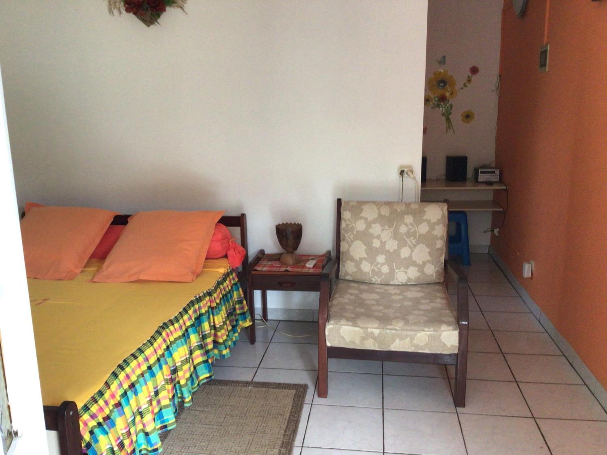 Philippe & Arlette Smith Apartment แซ็งต์-ลูซ ภายนอก รูปภาพ